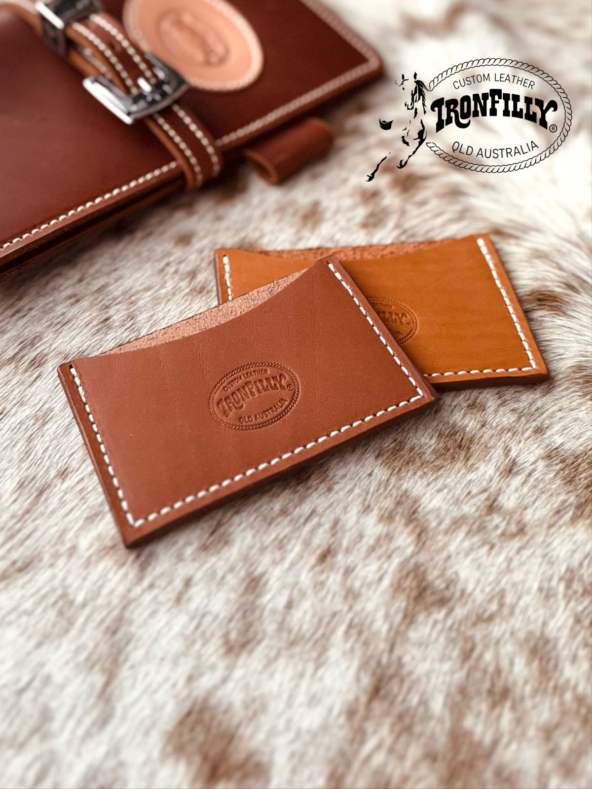 Minimalist card sleeve