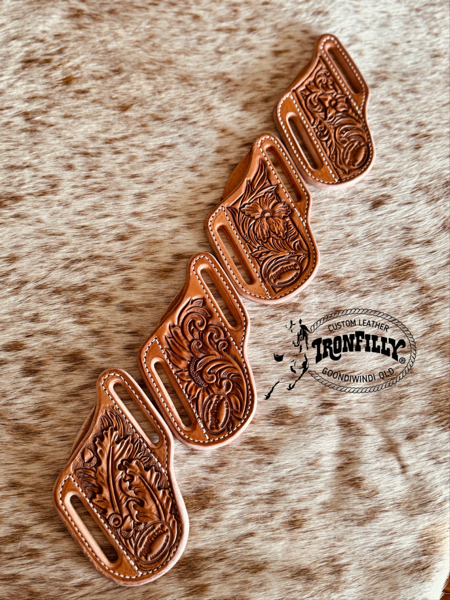 Pancake Knife Sheath - Handcarved “Annie Oakleaf”